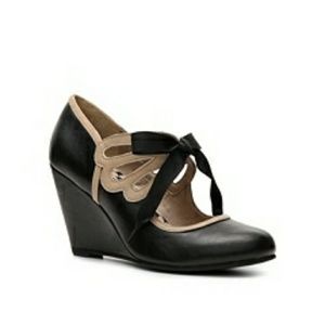 Jellypop Voleta *** RETRO *** Wedges (NWOT)